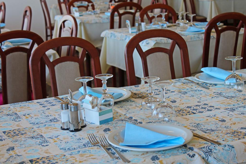 Hotel Touring Misano Adriatico Esterno foto